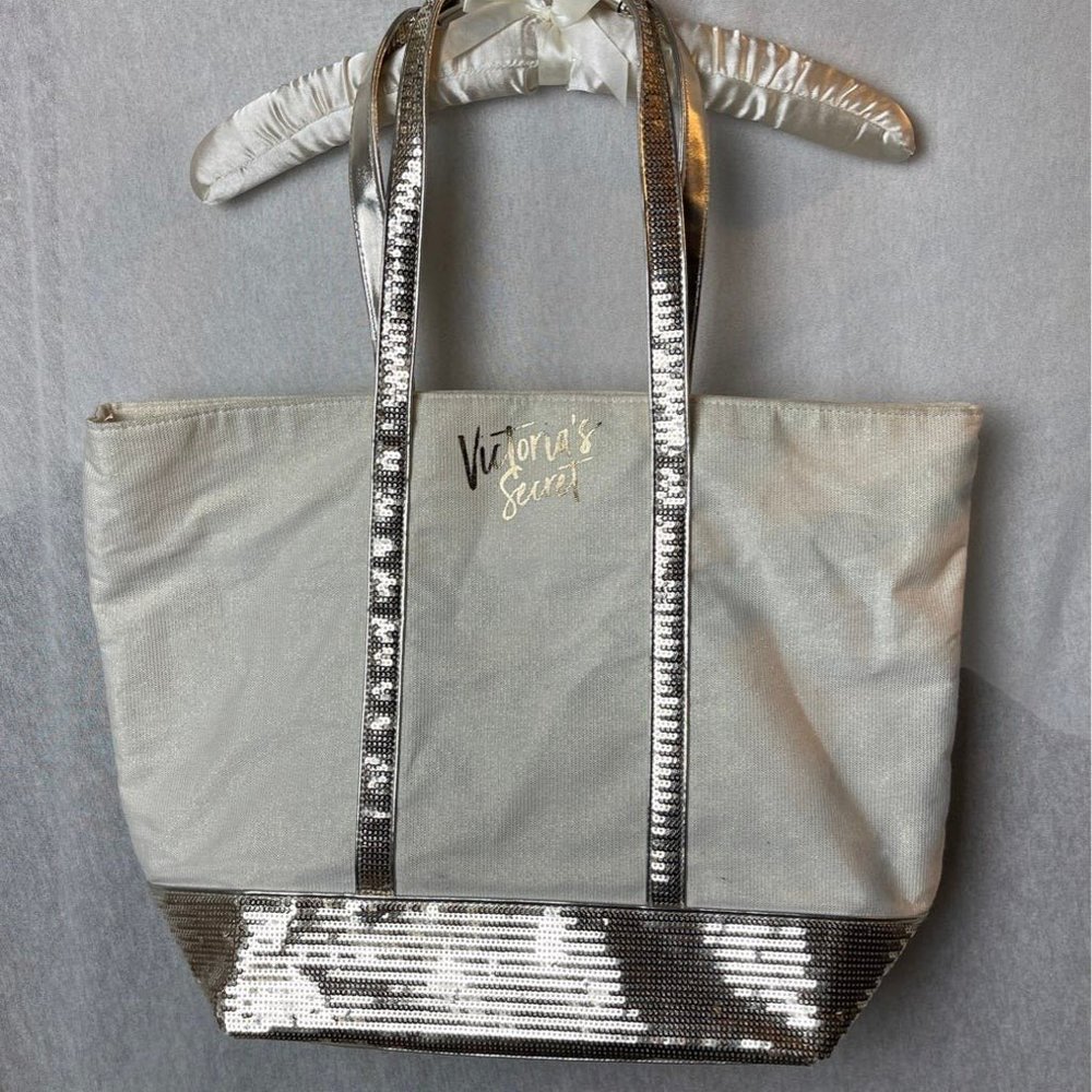 💕✨MAKE AN OFFER Victoria's Secret Tote
